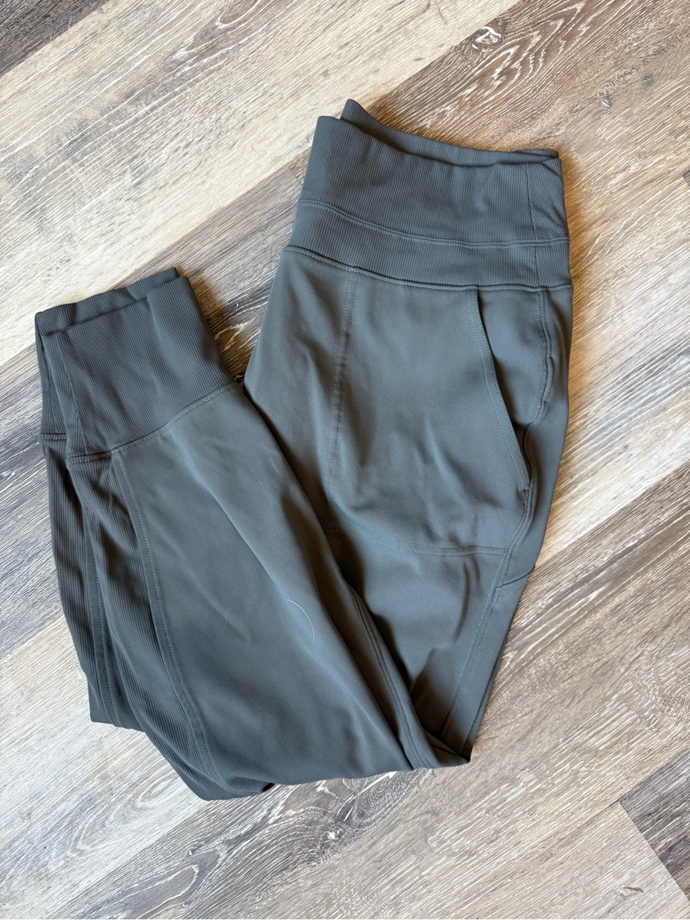 Athleta Gray High Rise Leggings with Zipper Pockets | Size Large